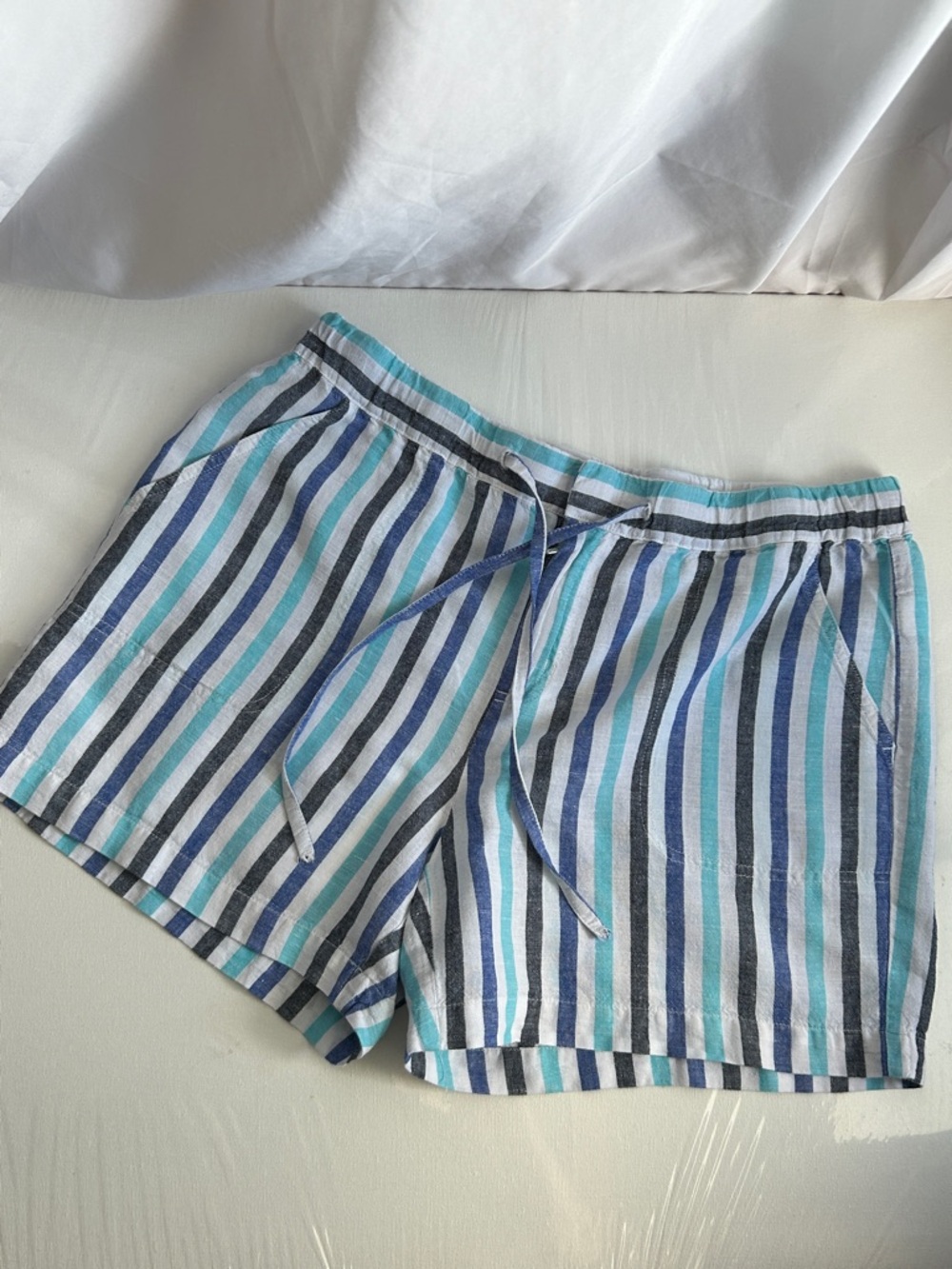 Liz Claiborne Striped Navy, Teal & White Athletic Shorts